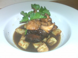 Braised short ribs with chanterelles & cubed potatoes